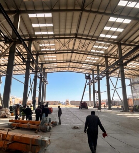 Hangars & Lagerhallen